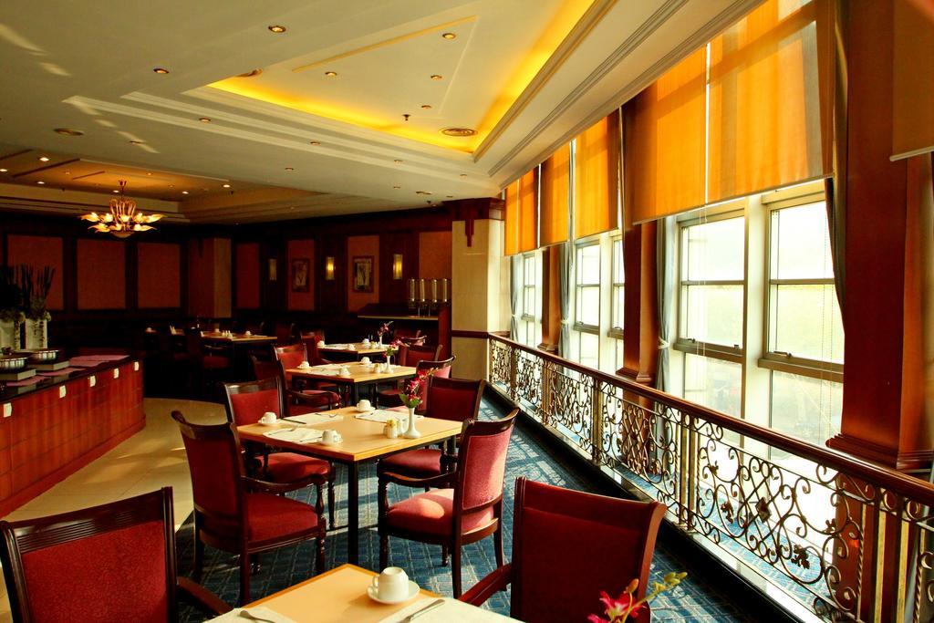 Best Western New Century Hotel Shanghai Exterior photo
