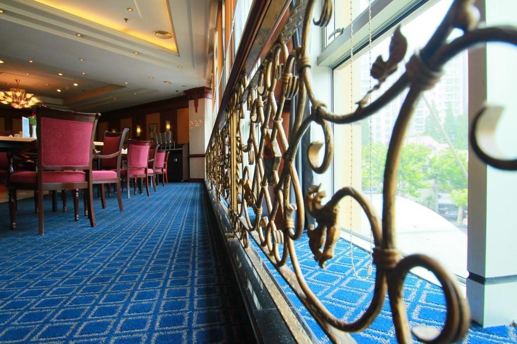 Best Western New Century Hotel Shanghai Exterior photo