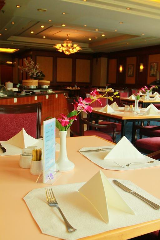 Best Western New Century Hotel Shanghai Exterior photo